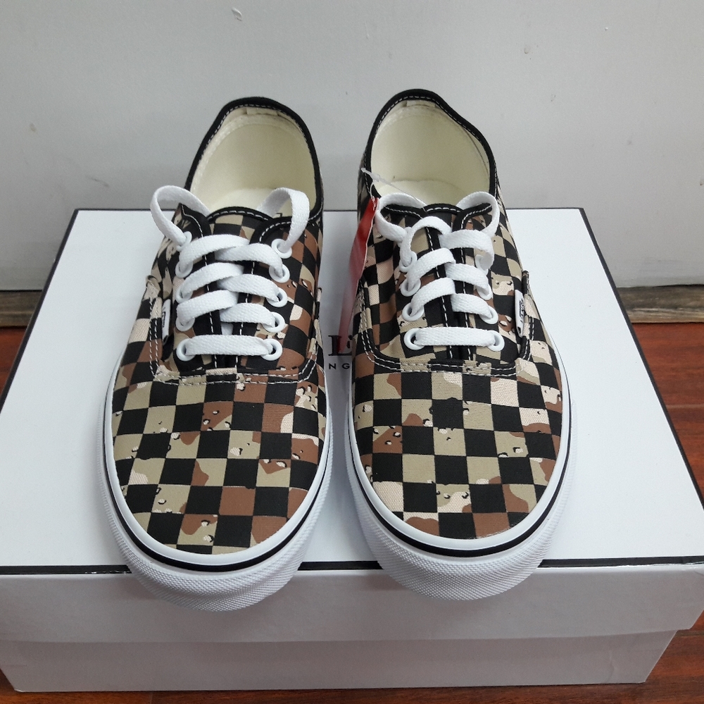 Vans - Picture 2 of 3